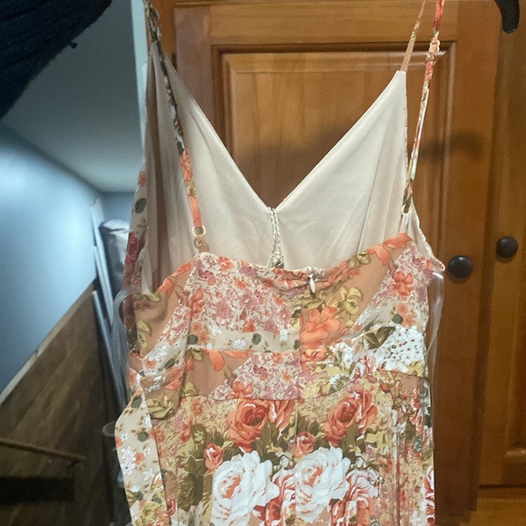 NWT• Jessica Simpson• Size S• Antique Floral Pleated Maxi Dress - Picture 3 of 6